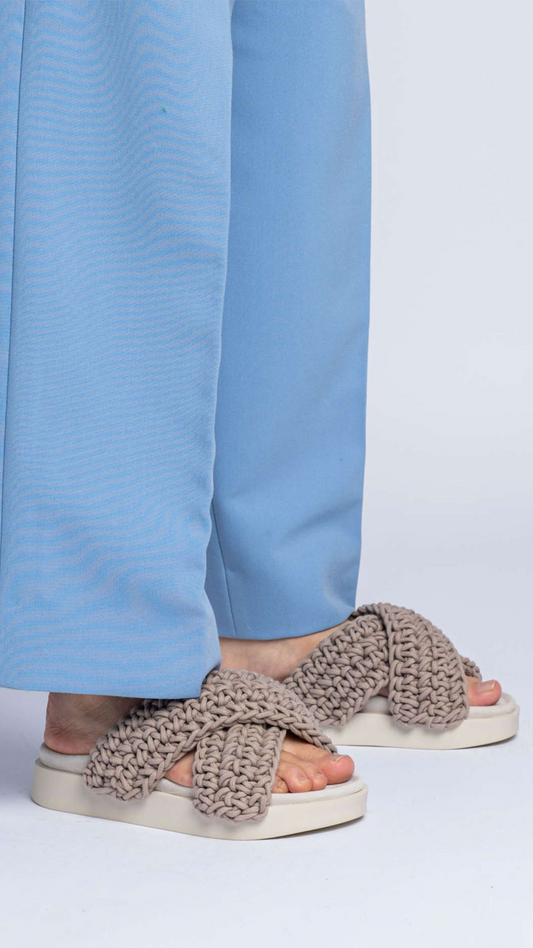 INUIKII Woven Slippers