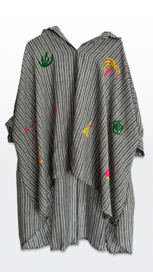 Oversize Long-Bluse mit sommerlichen Prints (drei Farben)