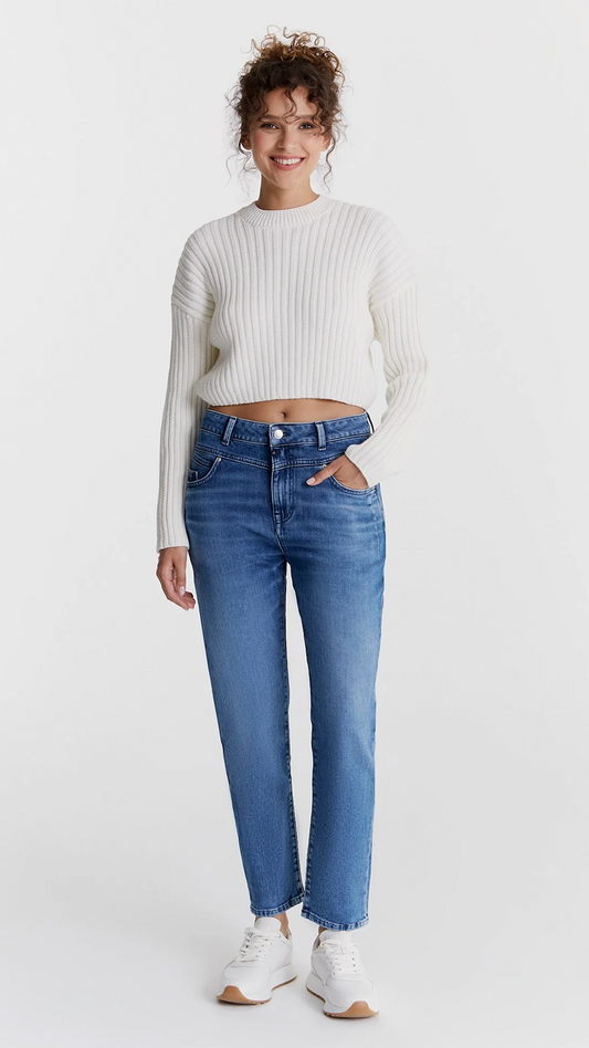 C.O.J. Victoria Mid Waist Regular Jeans
