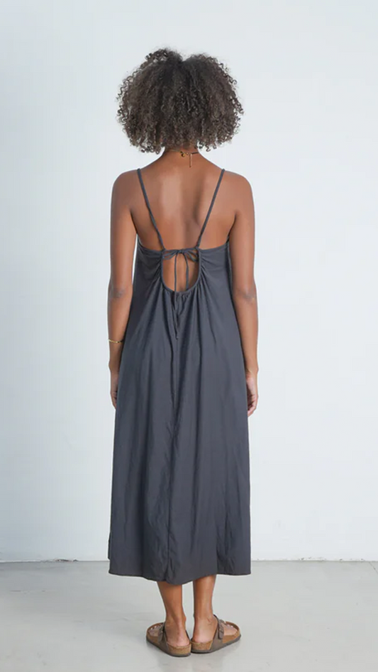 OUTRYGHT Vivi Kleid